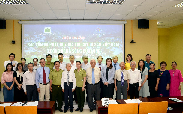 Hội[-]thảo[-]Bảo[-]tồn[-]và[-]phát[-]huy[-]giá[-]trị[-]Cây[-]Di[-]sản[-]Việt[-]Nam[-]ở[-]Đồng[-]bằng[-]sông[-]Cửu[-]Long